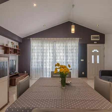 Grgo شقة فوديس